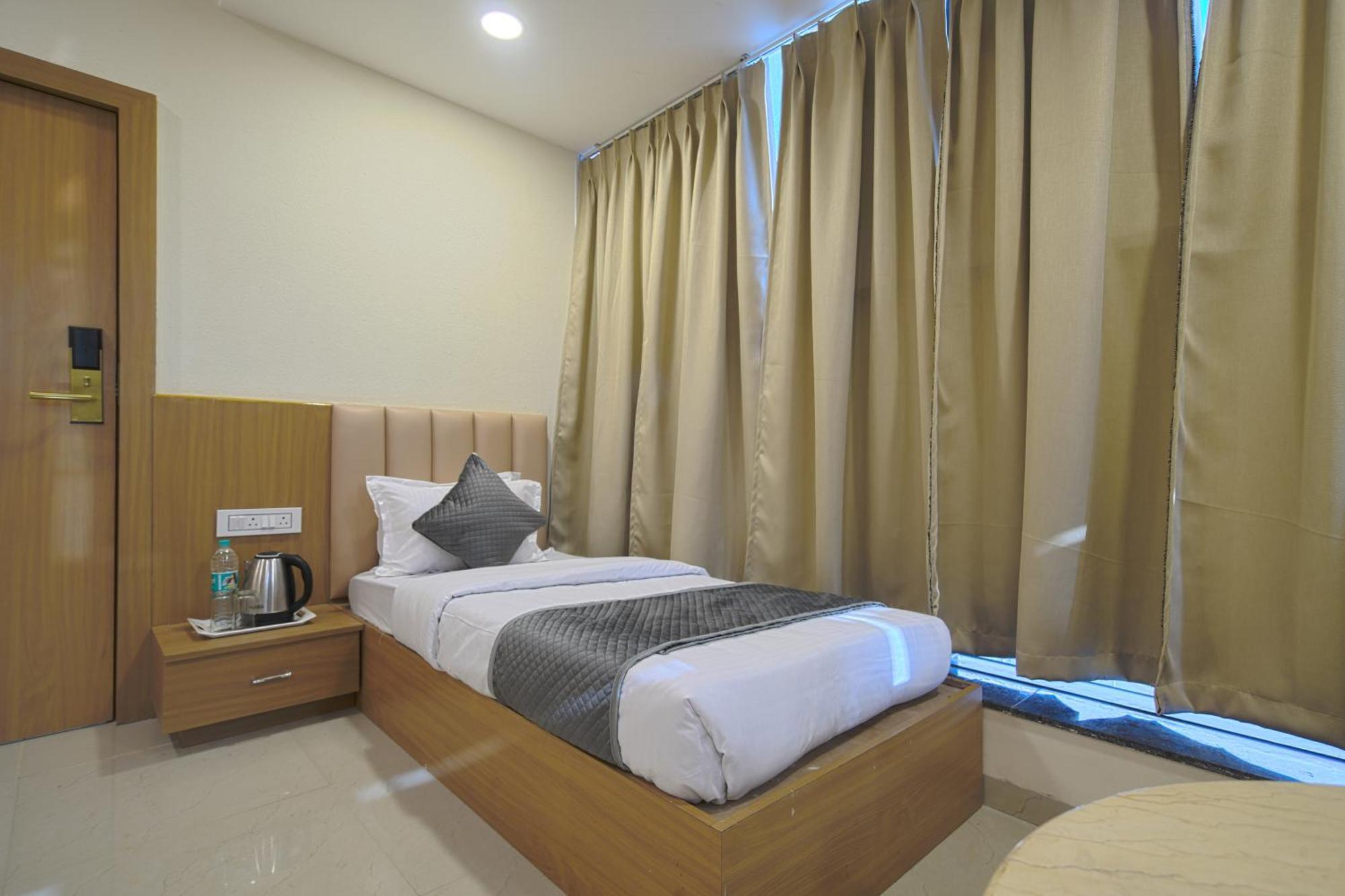 Hotel Shivlok Ujjain Chambre photo