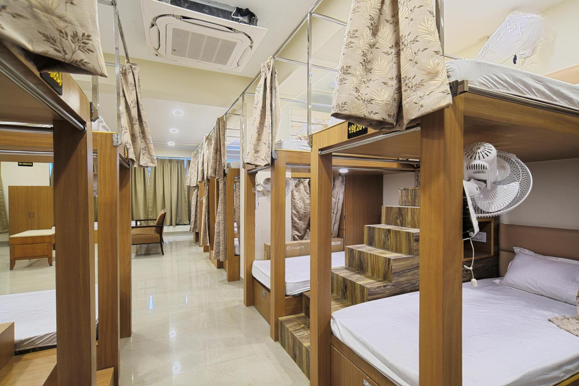 Hotel Shivlok Ujjain Extérieur photo