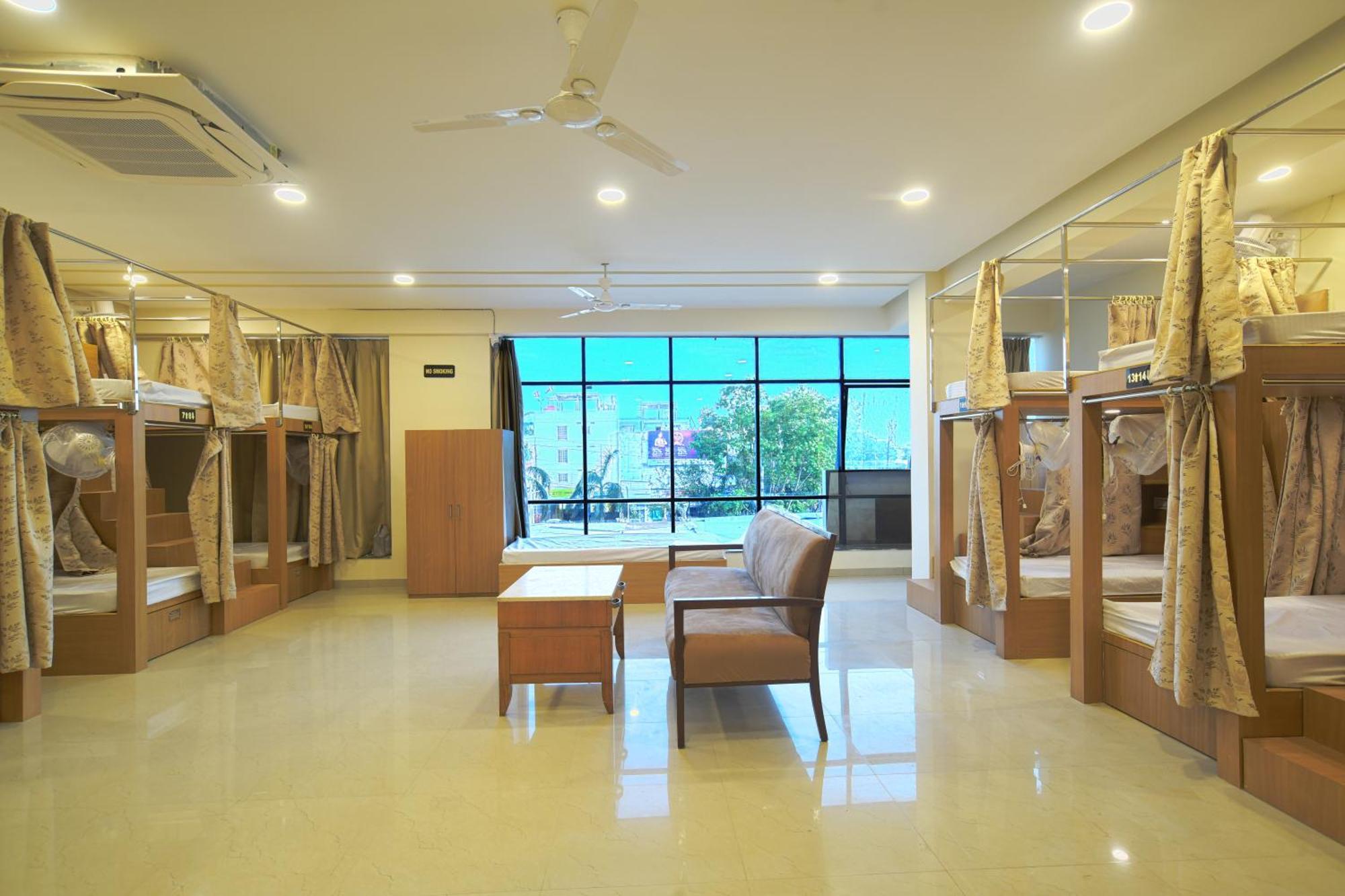 Hotel Shivlok Ujjain Extérieur photo