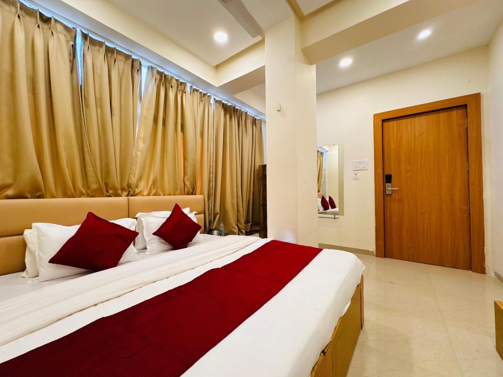 Hotel Shivlok Ujjain Extérieur photo