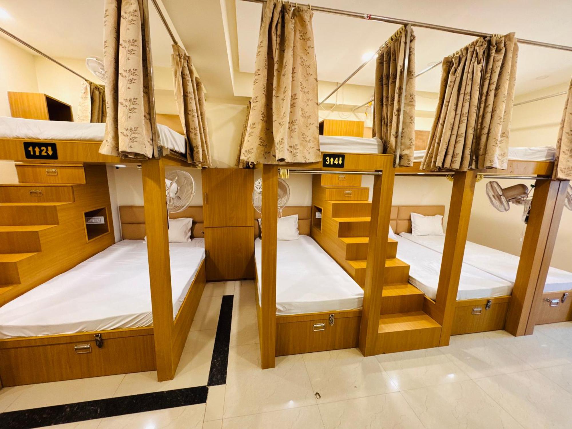 Hotel Shivlok Ujjain Extérieur photo